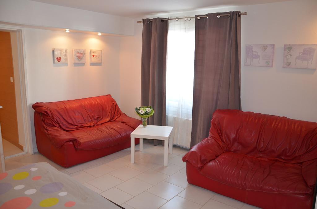 Jardin De Marceau Bed & Breakfast Blasimon Rom bilde